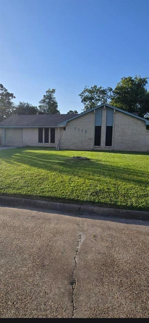 Photo of 7119 Pittswood Lane, Houston, TX 77016 (MLS # 55119695)