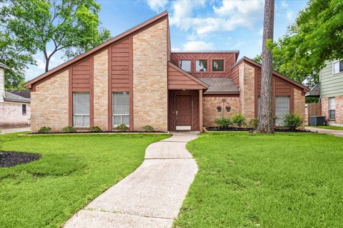 Photo of 5618 Enchanted Timbers Drive, Humble, TX 77346 (MLS # 94353951) Photo of 5618 Enchanted Timbers Drive, Humble, TX 77346 (MLS # 94353951)