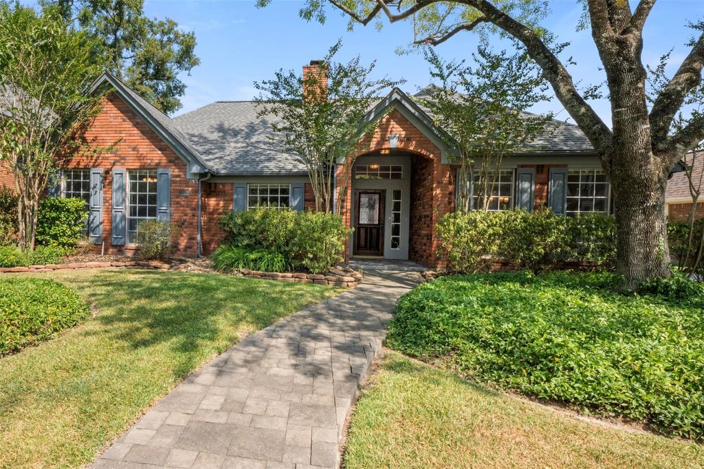 Photo of 3306 Hickory Falls Drive, Kingwood, TX 77345 (MLS # 23838424)