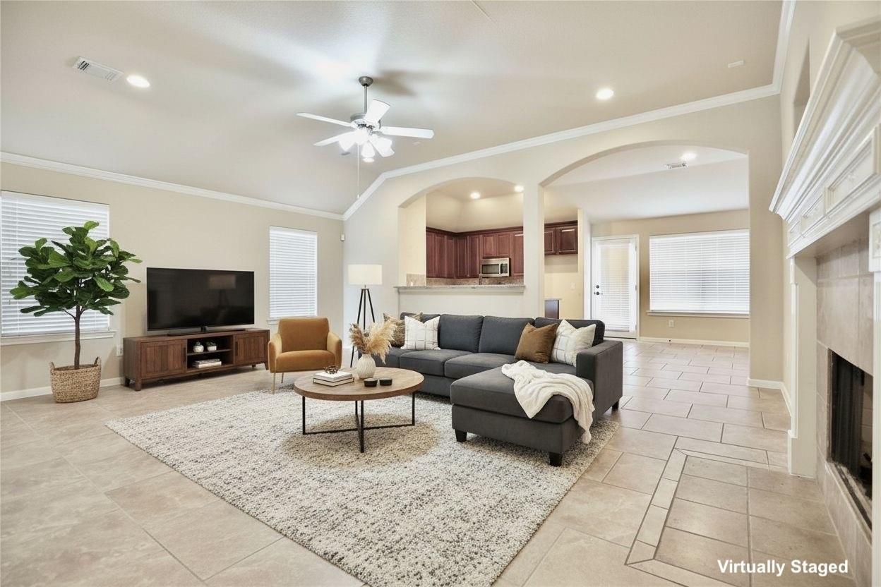 24919 Lakecrest Manor Drive