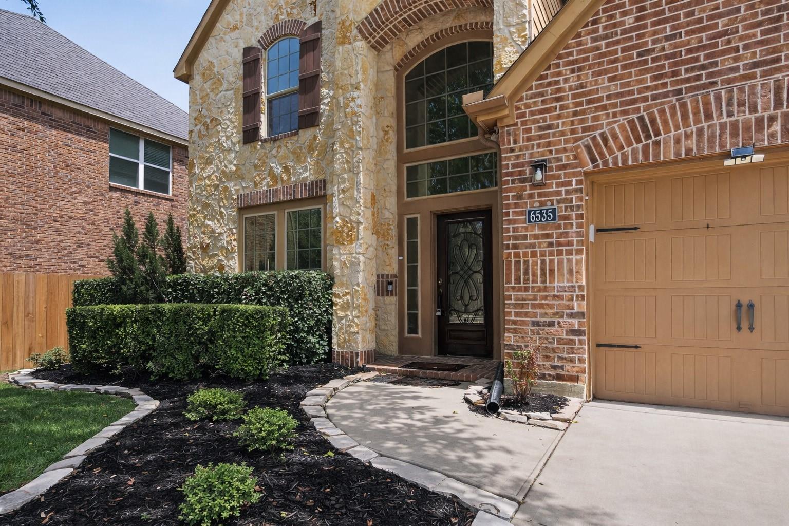 6535 Arroyo Springs Lane