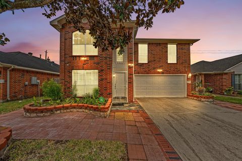 Photo of 9742 Kingsville Park Drive, Houston, TX 77083 (MLS # 96913246)