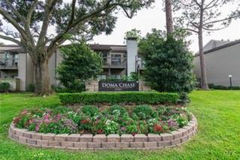 Photo of 9707 Richmond Avenue #127, Houston, TX 77042 (MLS # 60046127)