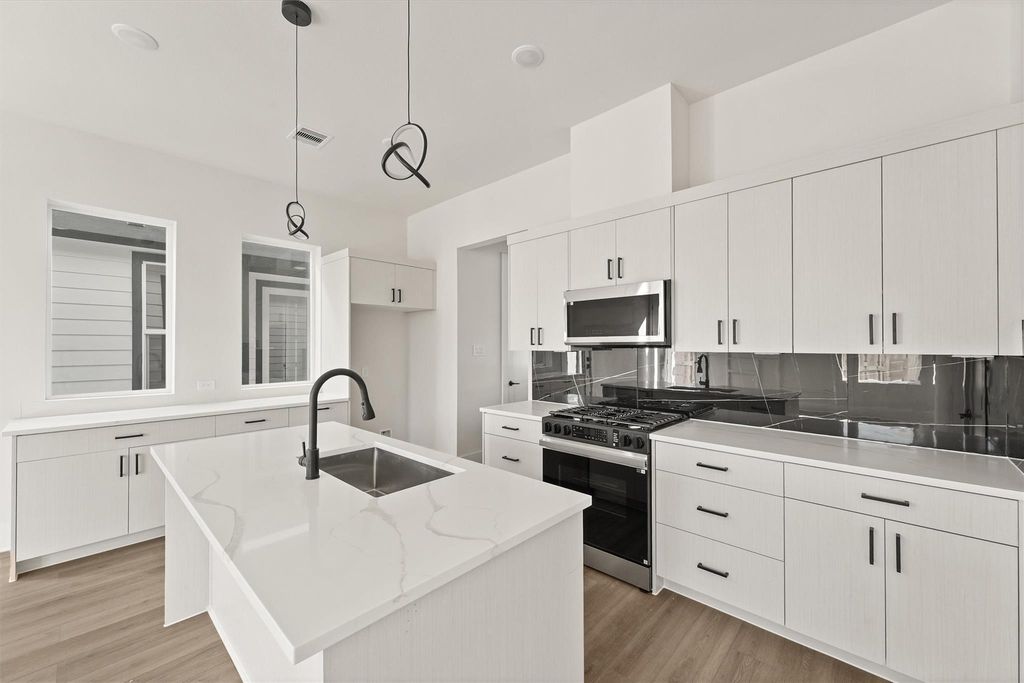 Photo of 5315 Teodoro Lane Ln, Houston, TX 77091 (MLS # 21555657)