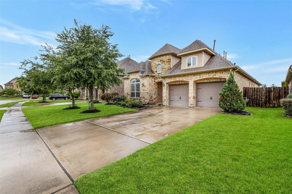 Photo of 2309 Shallow Creek Lane, Friendswood, TX 77546 (MLS # 3150677)