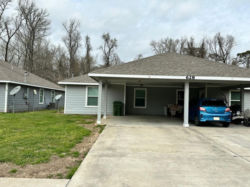Photo of 628 Luke Street #A, Dayton, TX 77535 (MLS # 70985230)