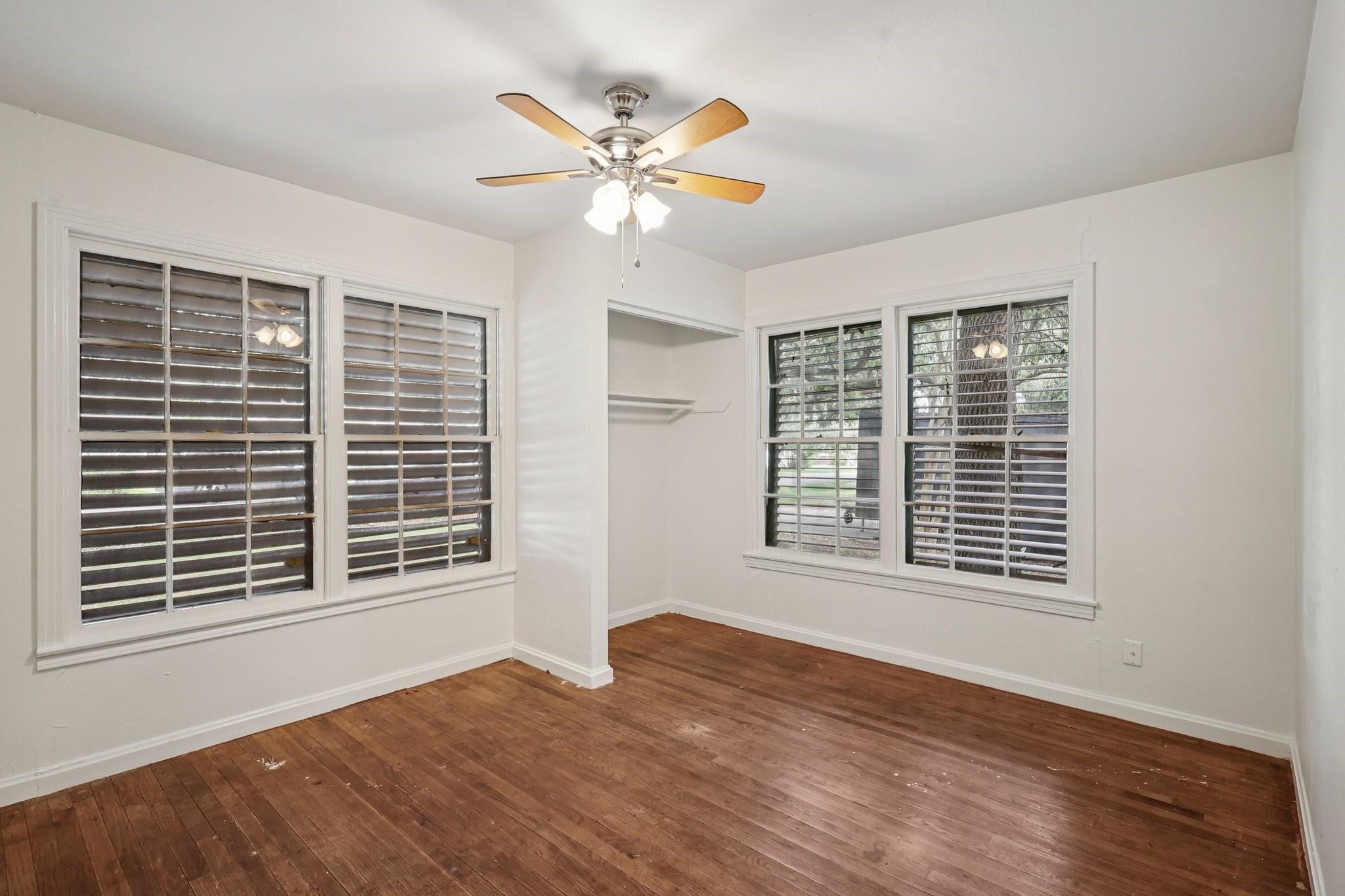 2423 Meadow Lane