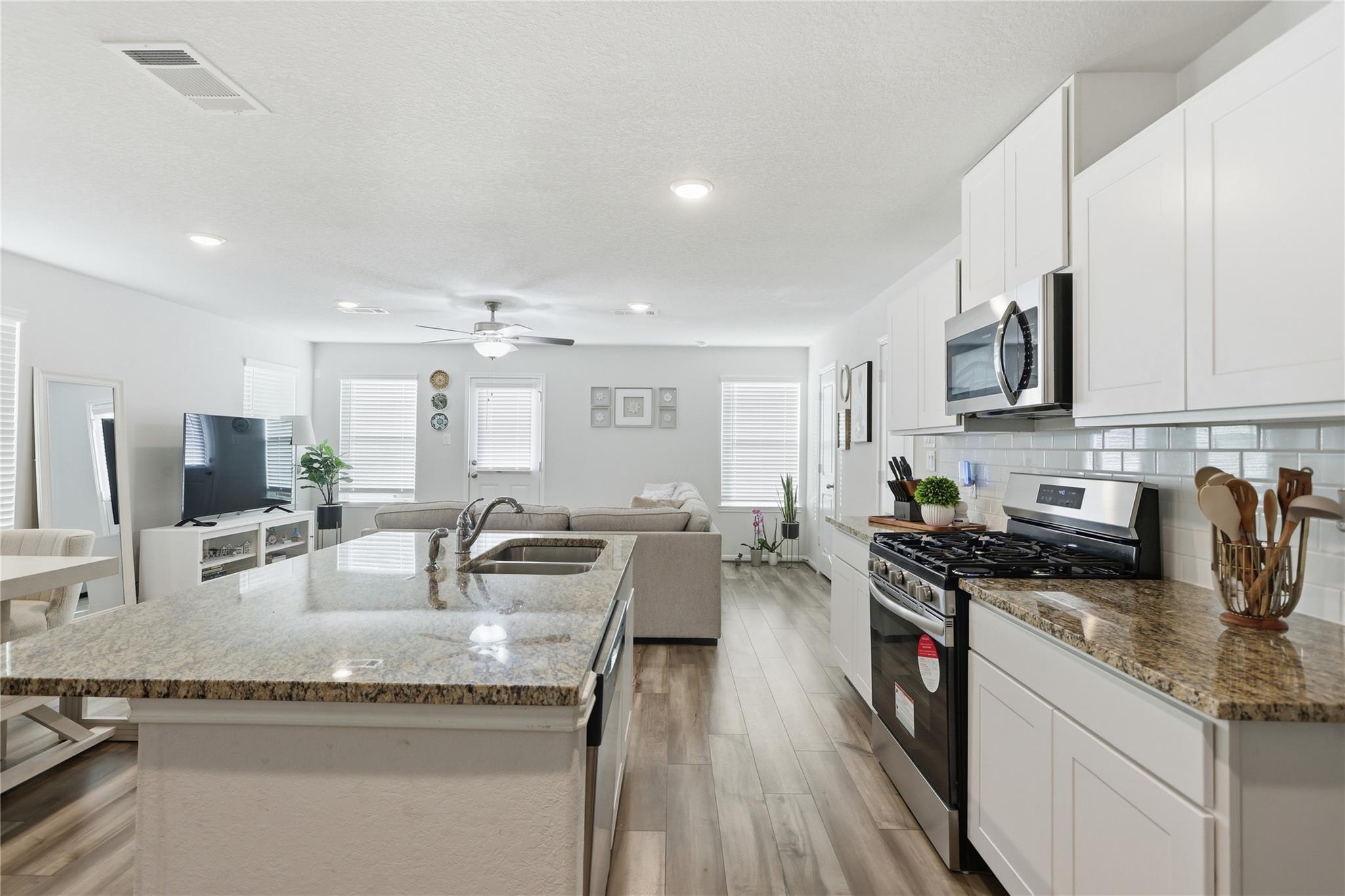 5235 Shallowhurst Lane