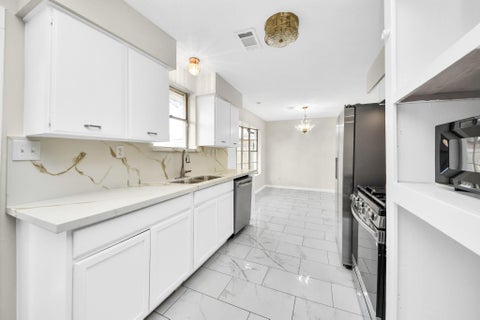 Tiny photo for 11618 Hillcroft Avenue, Houston, TX 77035 (MLS # 67737080)