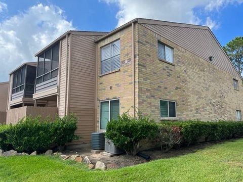 Photo of 10555 Turtlewood Court #1709, Houston, TX 77072 (MLS # 28079921) Photo of 10555 Turtlewood Court #1709, Houston, TX 77072 (MLS # 28079921)