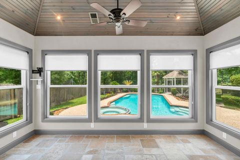 Tiny photo for 142 W Shadowpoint Circle, The Woodlands, TX 77381 (MLS # 79252461)