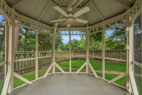 Tiny photo for 142 W Shadowpoint Circle, The Woodlands, TX 77381 (MLS # 79252461)
