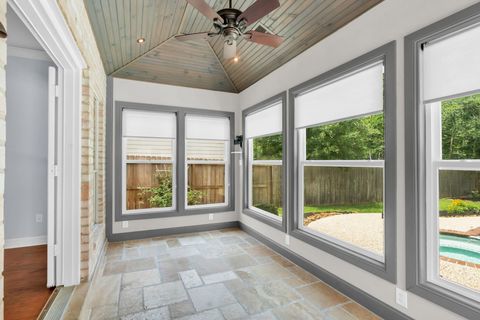 Tiny photo for 142 W Shadowpoint Circle, The Woodlands, TX 77381 (MLS # 79252461)