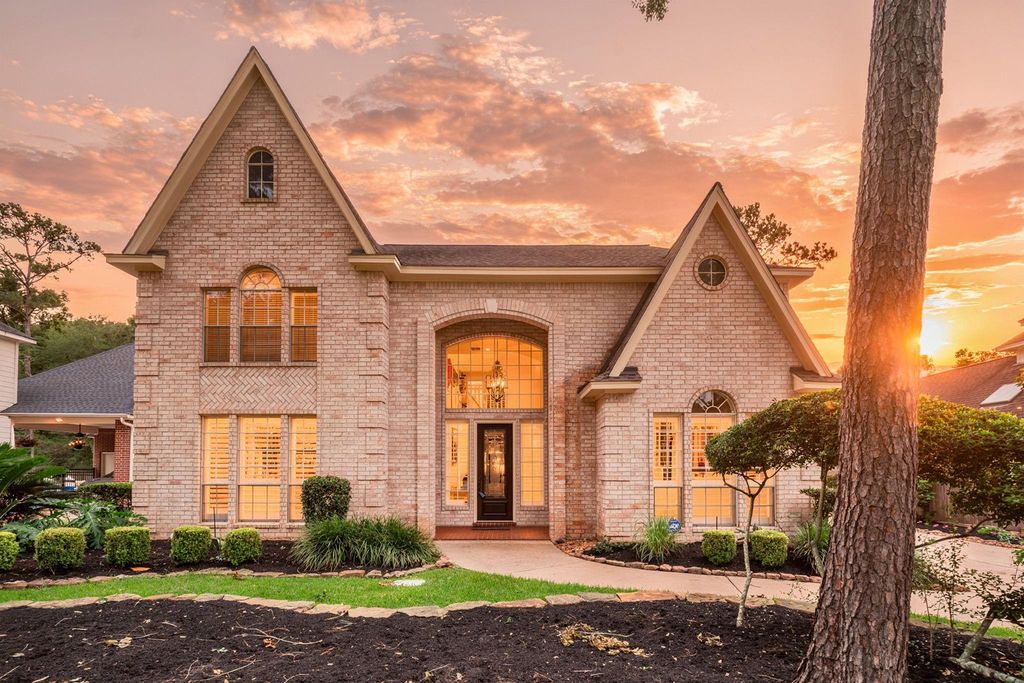 Photo of 142 W Shadowpoint Circle, The Woodlands, TX 77381 (MLS # 79252461)