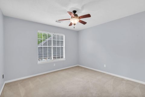 Tiny photo for 142 W Shadowpoint Circle, The Woodlands, TX 77381 (MLS # 79252461)