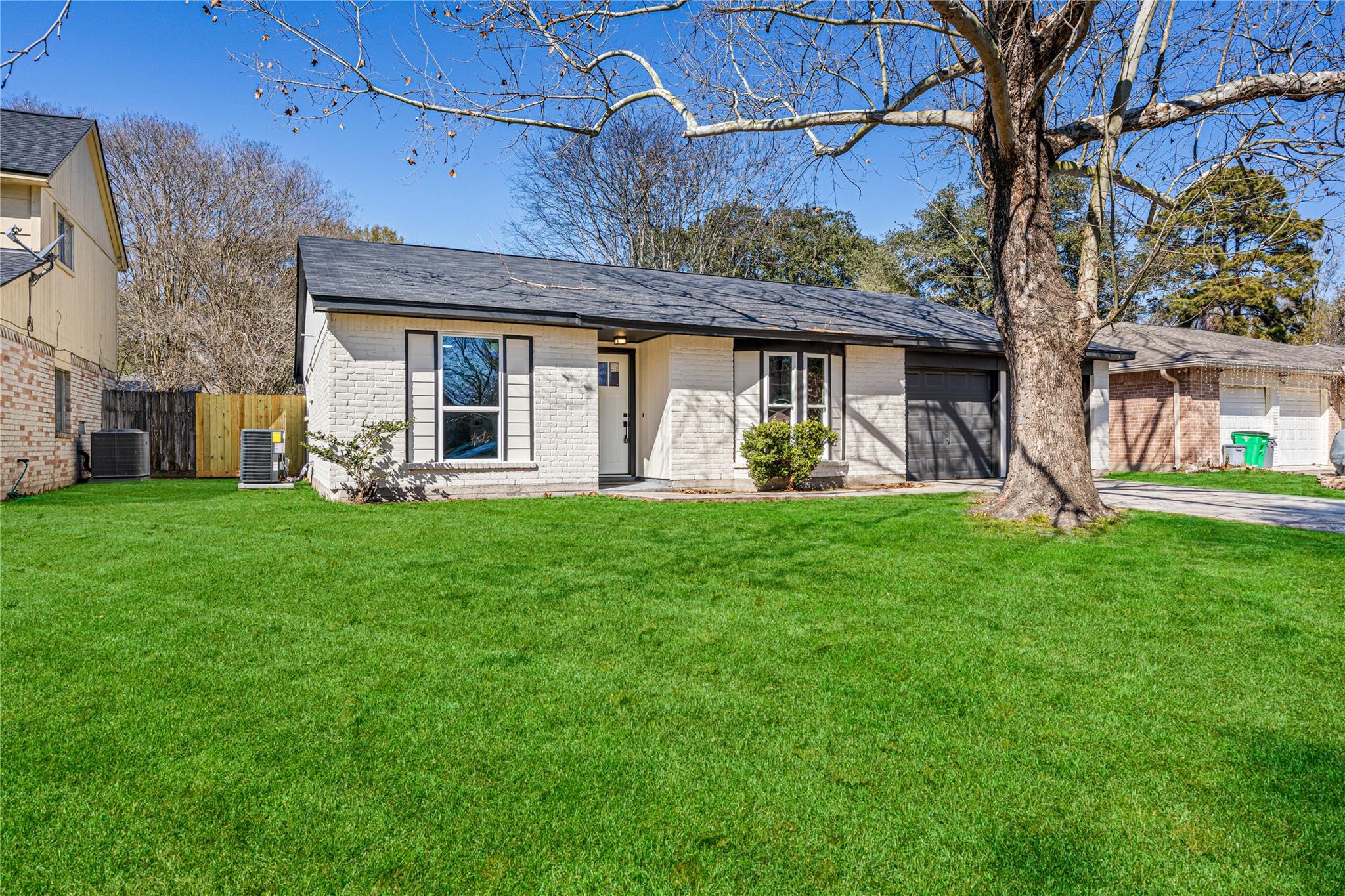 4515 Mossygate Drive