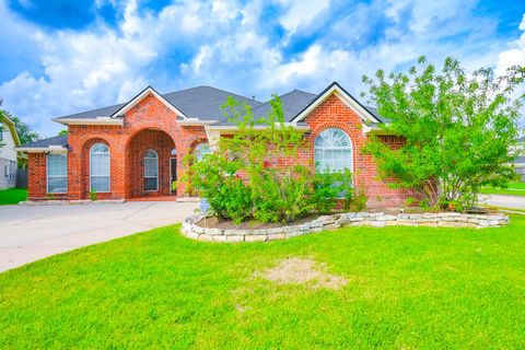 Photo of 7011 Bedias Creek Court, Richmond, TX 77407 (MLS # 83727661)