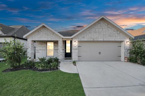 Photo of 30327 Tall Fescue Drive, Brookshire, TX 77423 (MLS # 27341548)