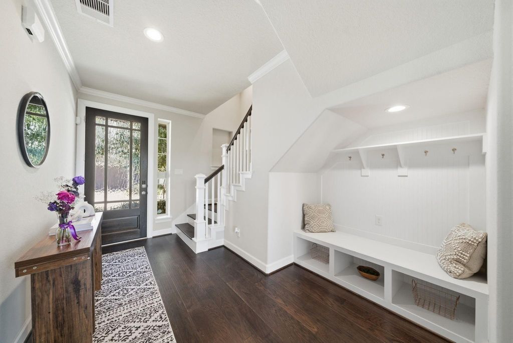 Photo of 4011 Centre Glen Drive, Houston, TX 77043 (MLS # 84921082)