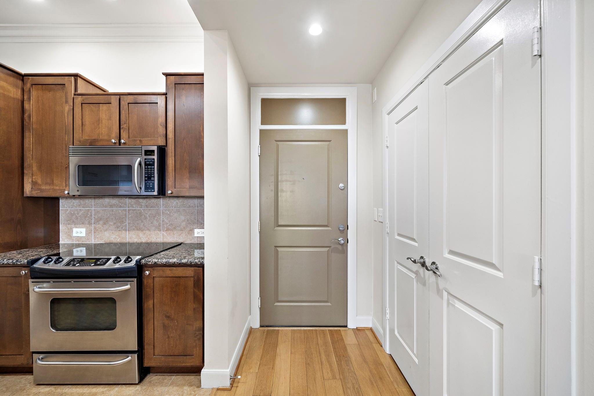 1010 Rosine Street 407
