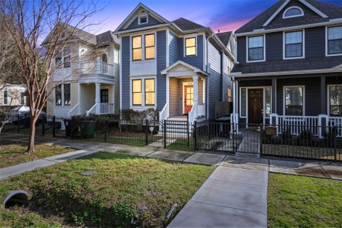 Photo of 434 W 27th Street, Houston, TX 77008 (MLS # 13623169)