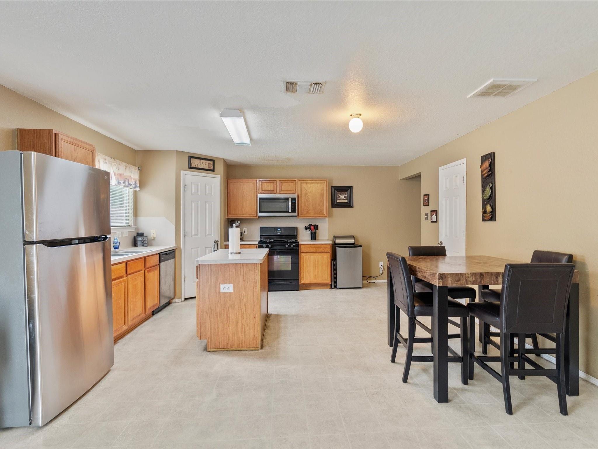 5143 Roth Forest Lane
