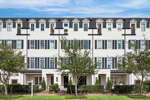 Photo of 22 Crain Square Boulevard, South Side Place, TX 77025 (MLS # 20835499)