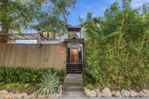 Photo of 301 W Clay Street #B, Houston, TX 77019 (MLS # 3629629)