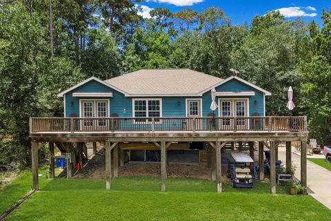 Photo of 241 Whisperwood Drive, Onalaska, TX 77360 (MLS # 77618121)