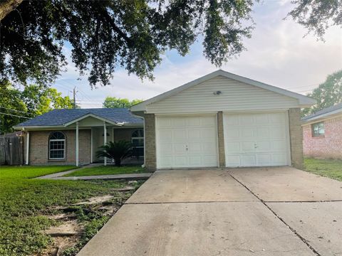 Photo of 12431 Huntington Field Drive, Houston, TX 77099 (MLS # 45065444)