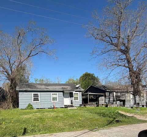 Photo of 6306 London Street, Houston, TX 77021 (MLS # 16817161)