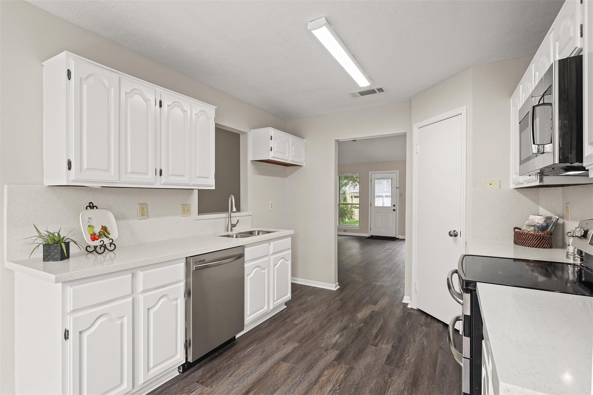 714 Regency Court