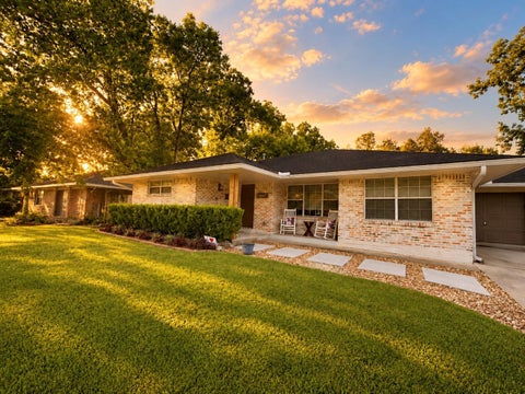 Photo of 5007 Willowbend Boulevard, Houston, TX 77035 (MLS # 65072262)