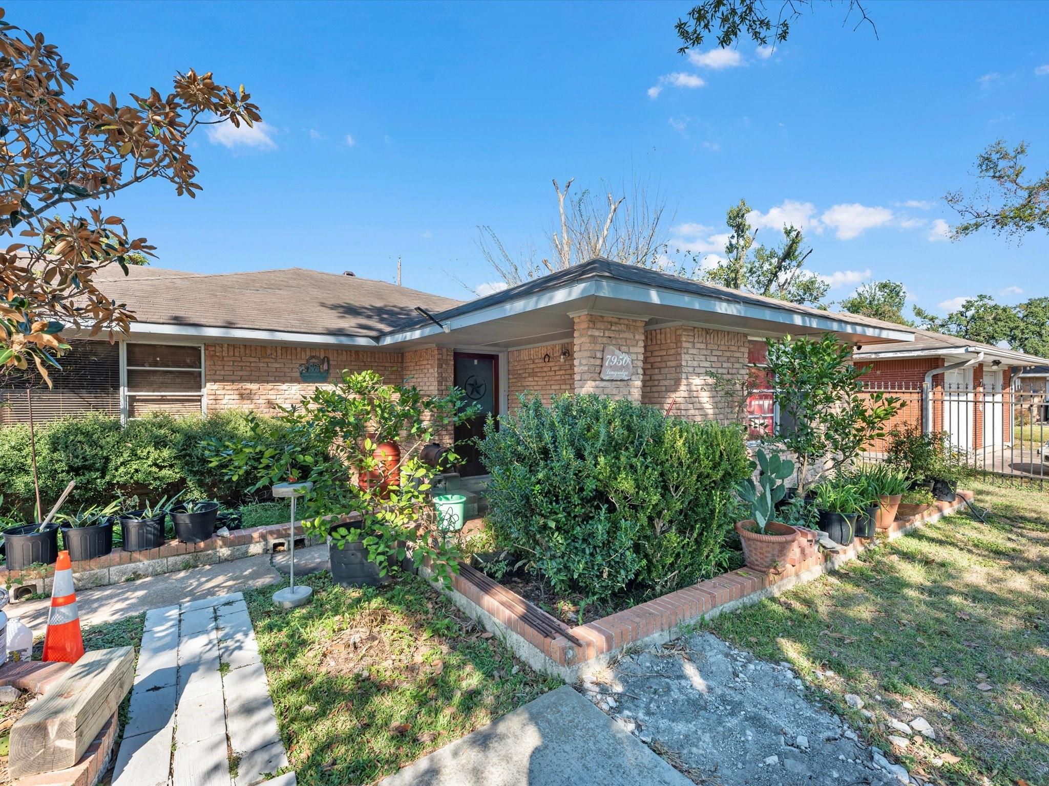 7950 Longridge Drive