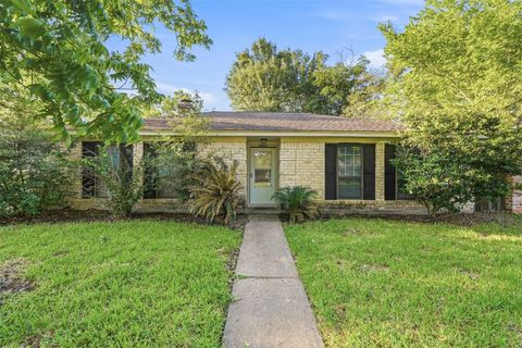 Photo of 22222 Kerryblue Drive, Katy, TX 77450 (MLS # 40124274)