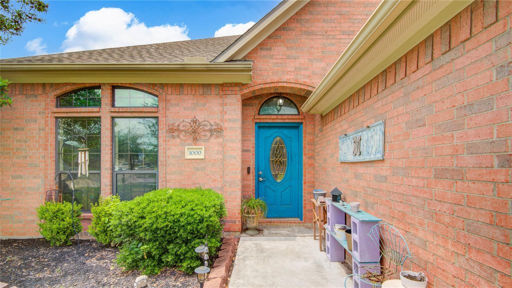 Photo of 1000 Cardinal Drive, Richwood, TX 77566 (MLS # 76907104)