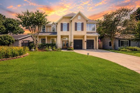 Photo of 4911 Imperial Street, Bellaire, TX 77401 (MLS # 95450576)