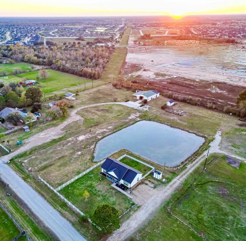 6702 S Mallard Drive Fulshear TX 77441