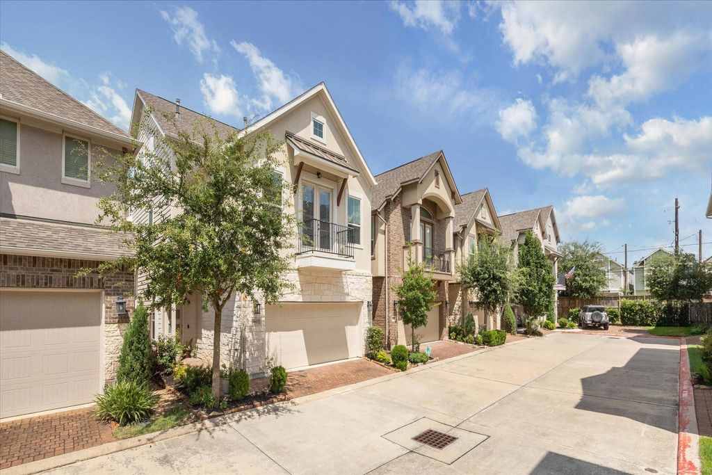 Photo of 3607 Cedar Vista Lane, Houston, TX 77018 (MLS # 54665827)