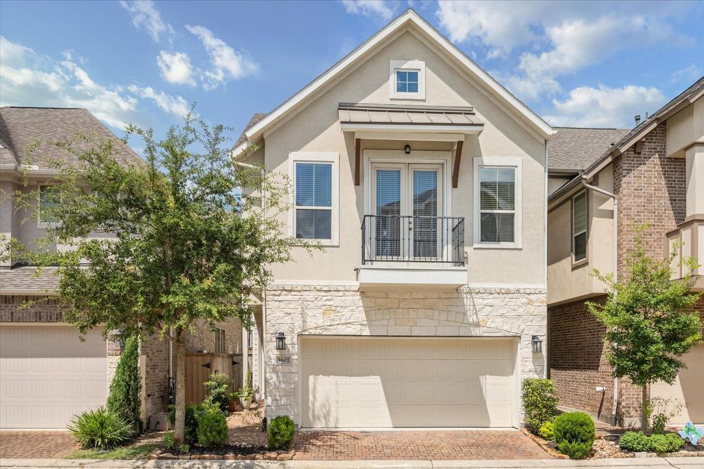 Photo of 3607 Cedar Vista Lane, Houston, TX 77018 (MLS # 54665827)