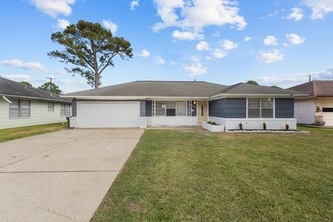 Photo of 3720 Lexington Ave Ave, Port Arthur, TX 77642 (MLS # 24361297)