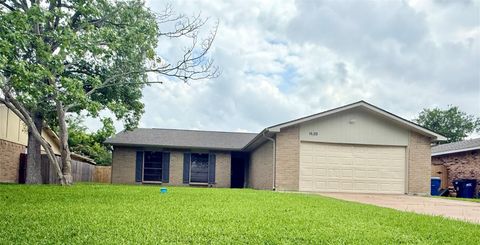 Photo of 15623 Mendocino Drive, Houston, TX 77083 (MLS # 40186162)