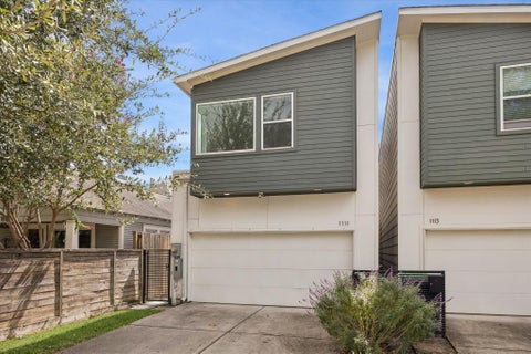 Photo of 1111 Louise Street, Houston, TX 77009 (MLS # 69181706)