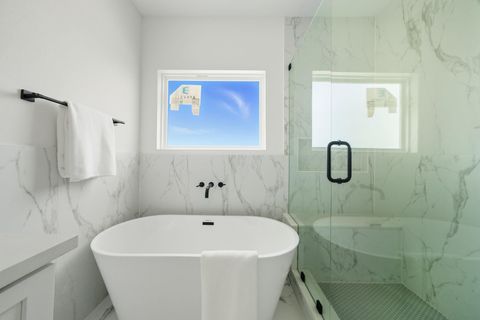 Photo of 7723 Hammerly Boulevard, Houston, TX 77055 (MLS # 33299417)