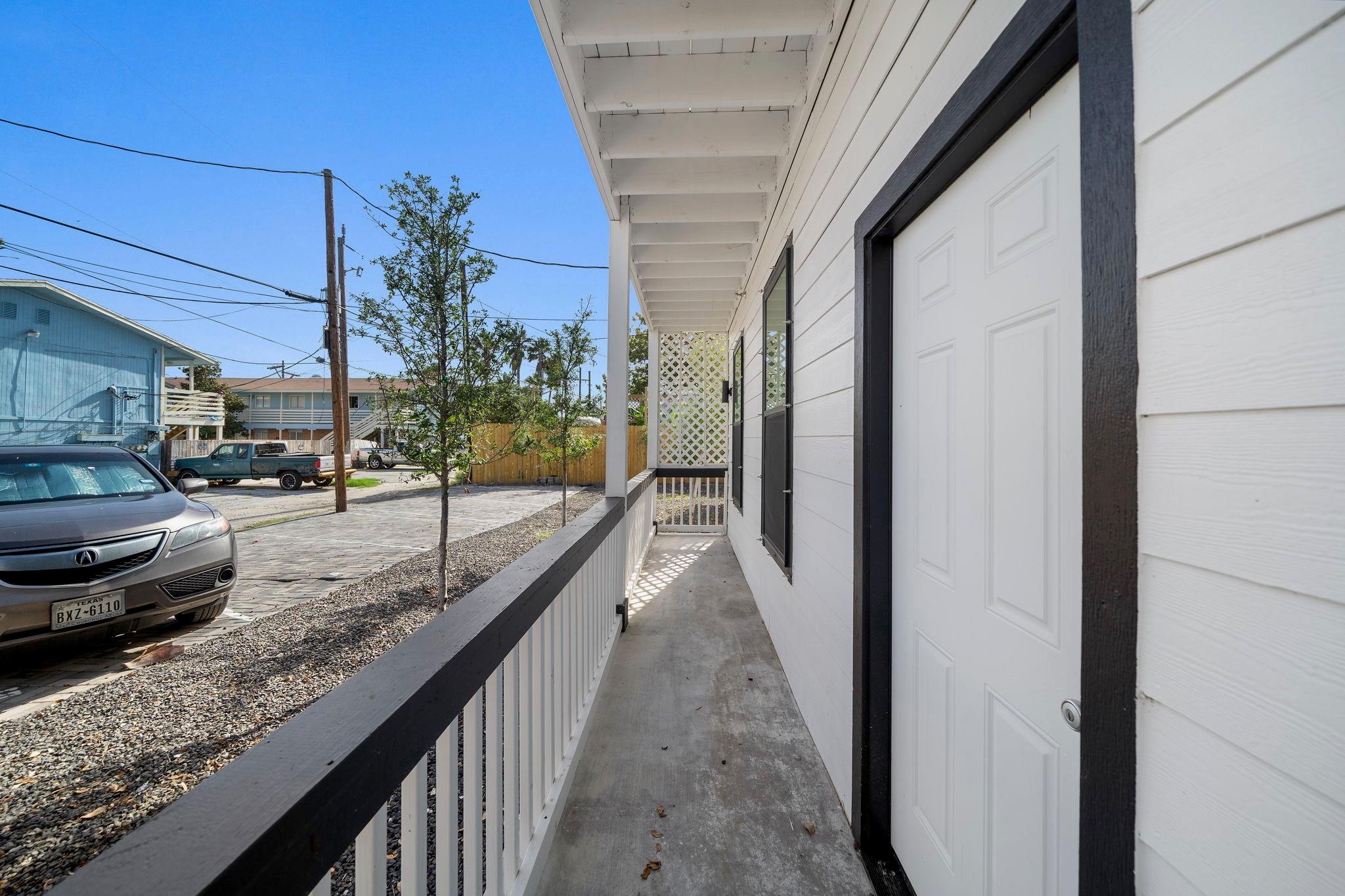 920 Ave L D