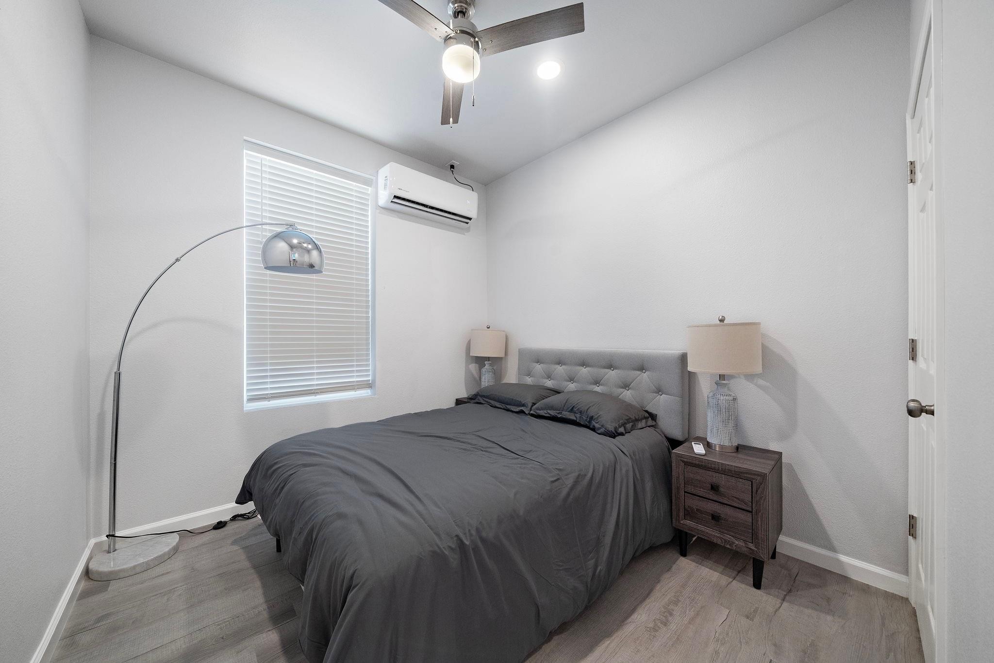 920 Ave L D