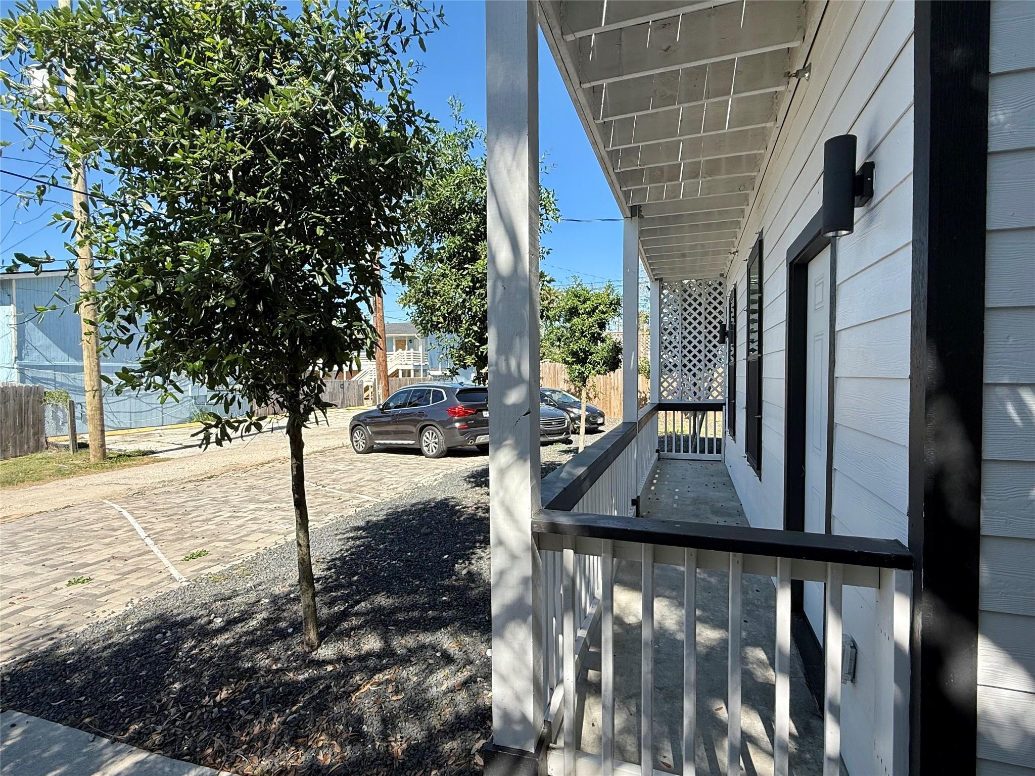 920 Ave L D