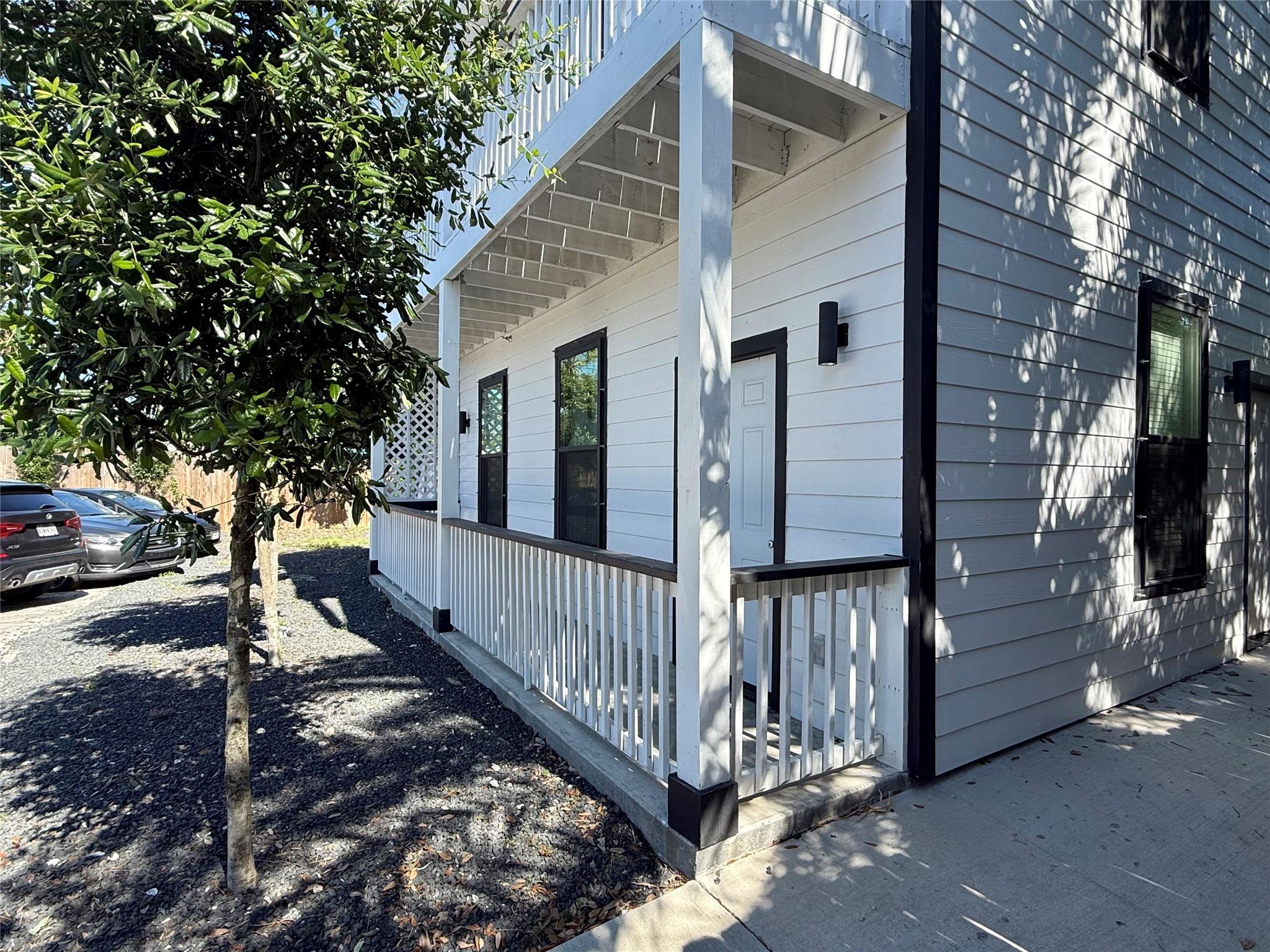 920 Ave L D