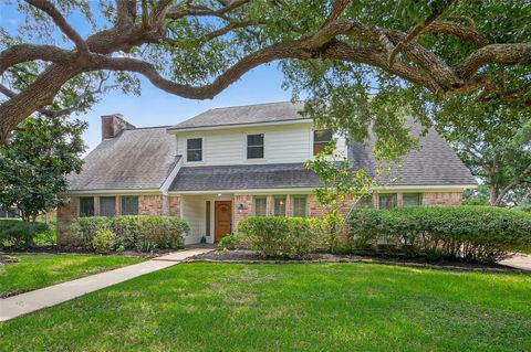 Photo of 18307 Harrow Hill Drive, Houston, TX 77084 (MLS # 64386067)