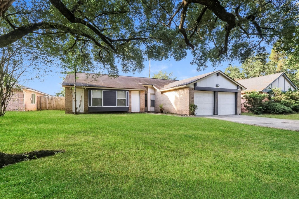 Photo of 21126 N Tangle Creek Lane, Spring, TX 77388 (MLS # 30877866)